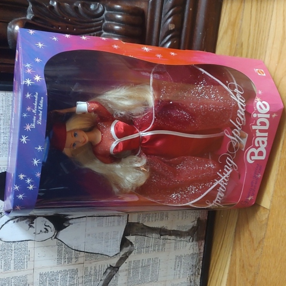 1993 Sparkling Splendor Barbie - Picture 3 of 11